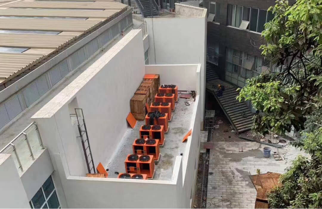 小猪视频免费下载高清除湿热泵室外机