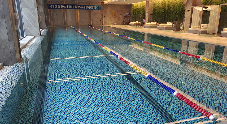 清澈见底的游小猪视频在线观看下载免费污