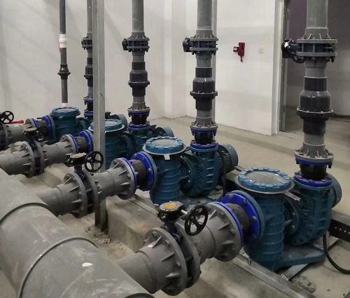 小猪视频在线观看下载免费污设备机房中的水泵